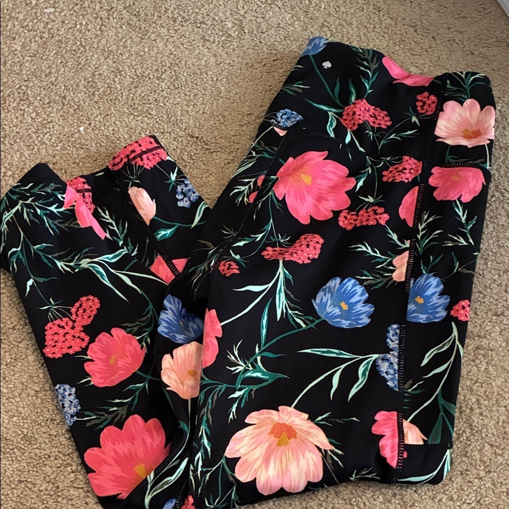 Kate Spade Black Leggings with Pink Floral Design size L